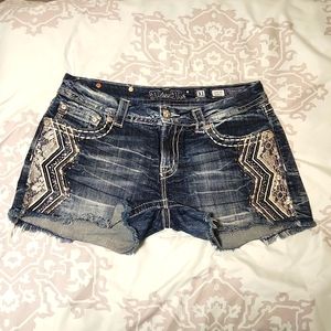 Miss Me low rise denim shorts size 31